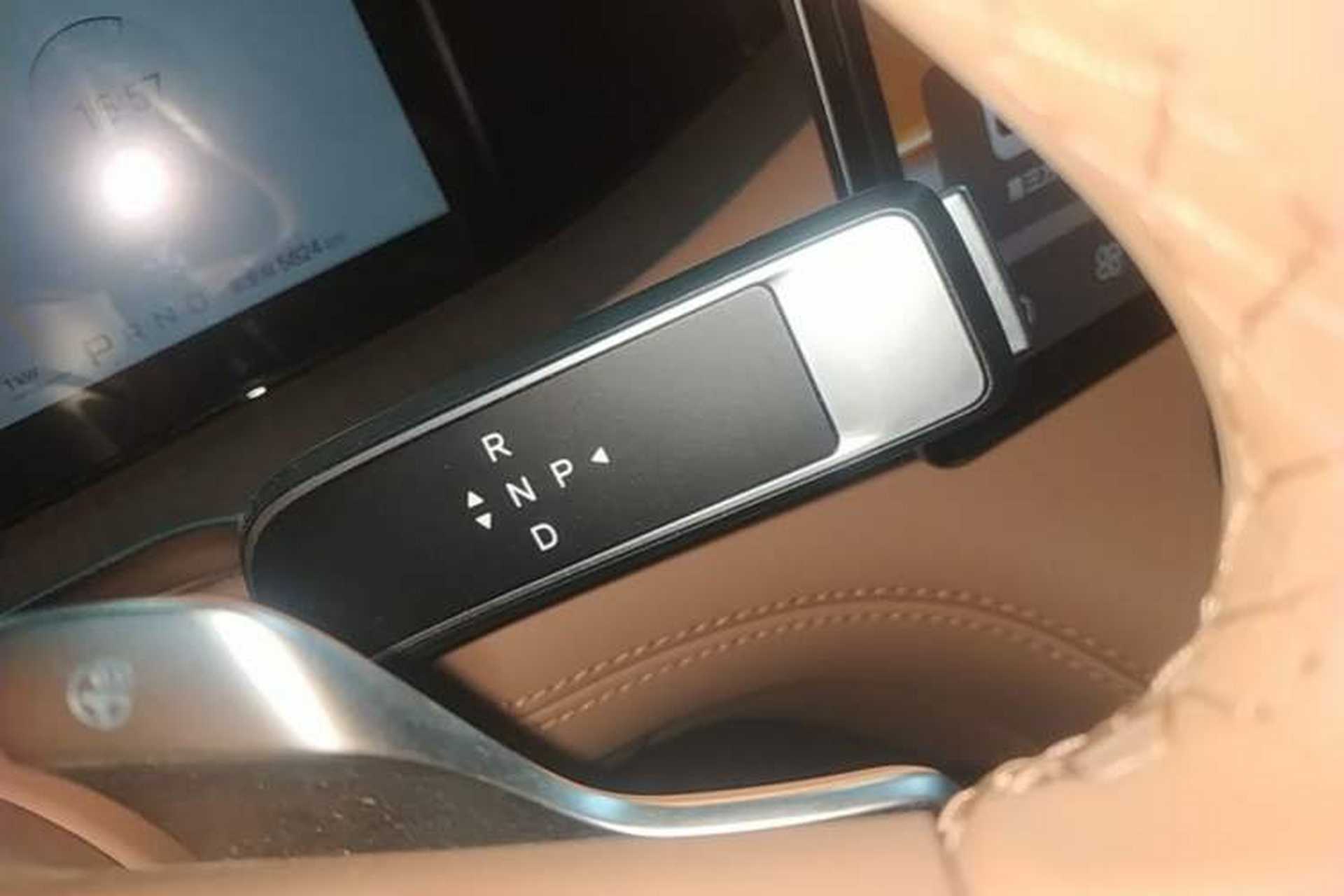 Used Denza N8L 2025 Model Zunrong Model Gear Lever