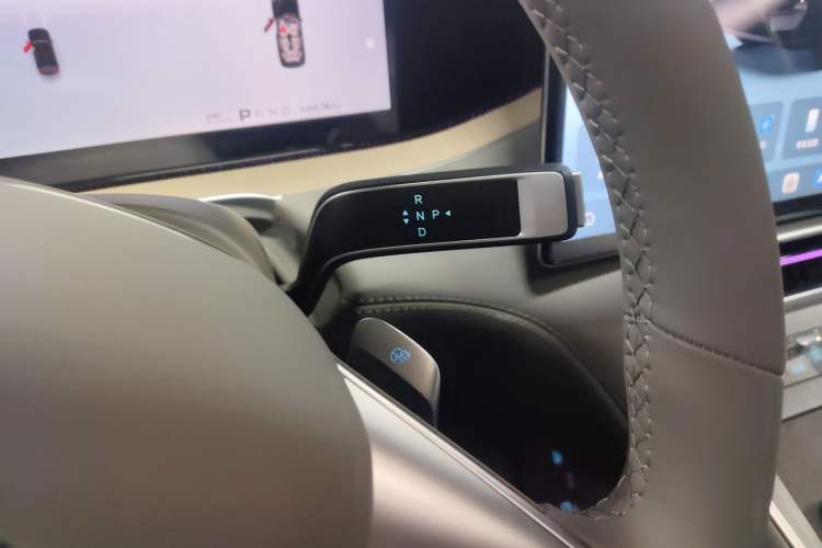Used Denza N8L 2025 Model Zunrong Model Gear Lever