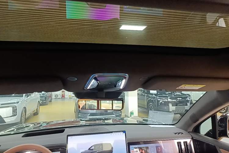 Used Denza N8L 2025 Model Flagship Model Headliner