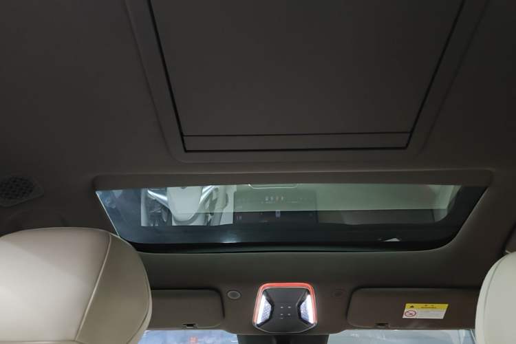 Used Denza N8L 2025 Model Flagship Model Headliner