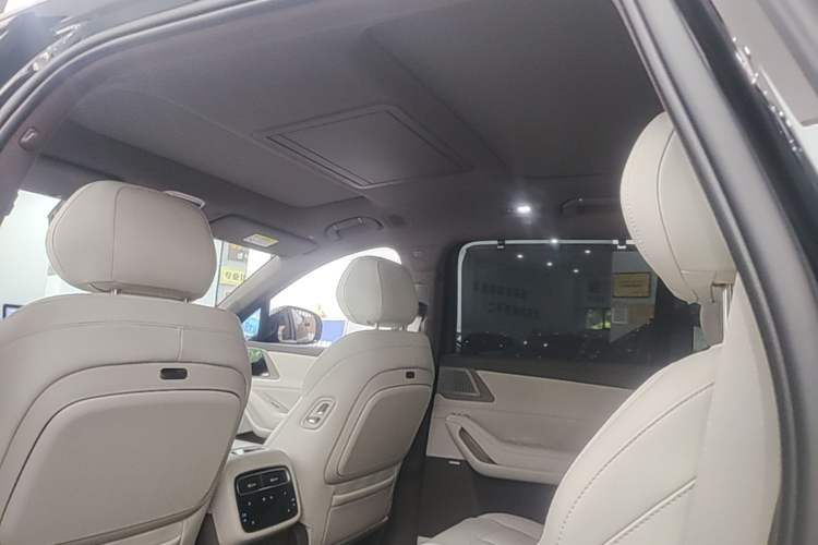 Used Denza N8L 2025 Model Flagship Model Headliner