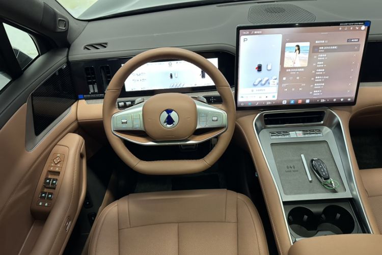 Used Denza N8L 2025 Model Zunrong Model Interior 1