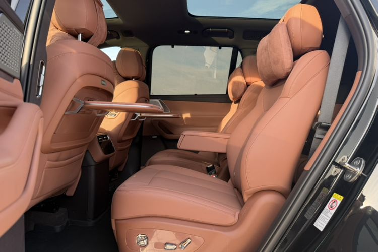 Used Denza N8L 2025 Model Zunrong Model Interior 1