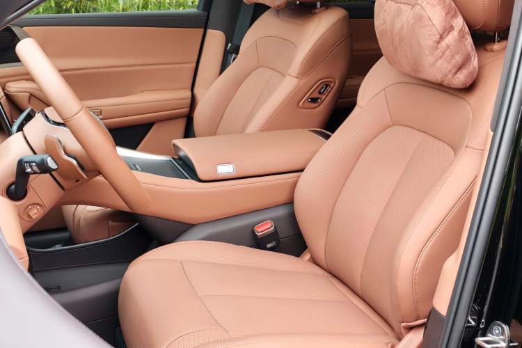 Used Denza N8L 2025 Model Zunrong Model Interior 1