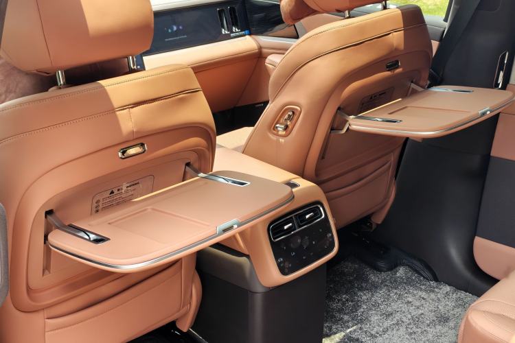 Used Denza N8L 2025 Model Zunrong Model Interior 10