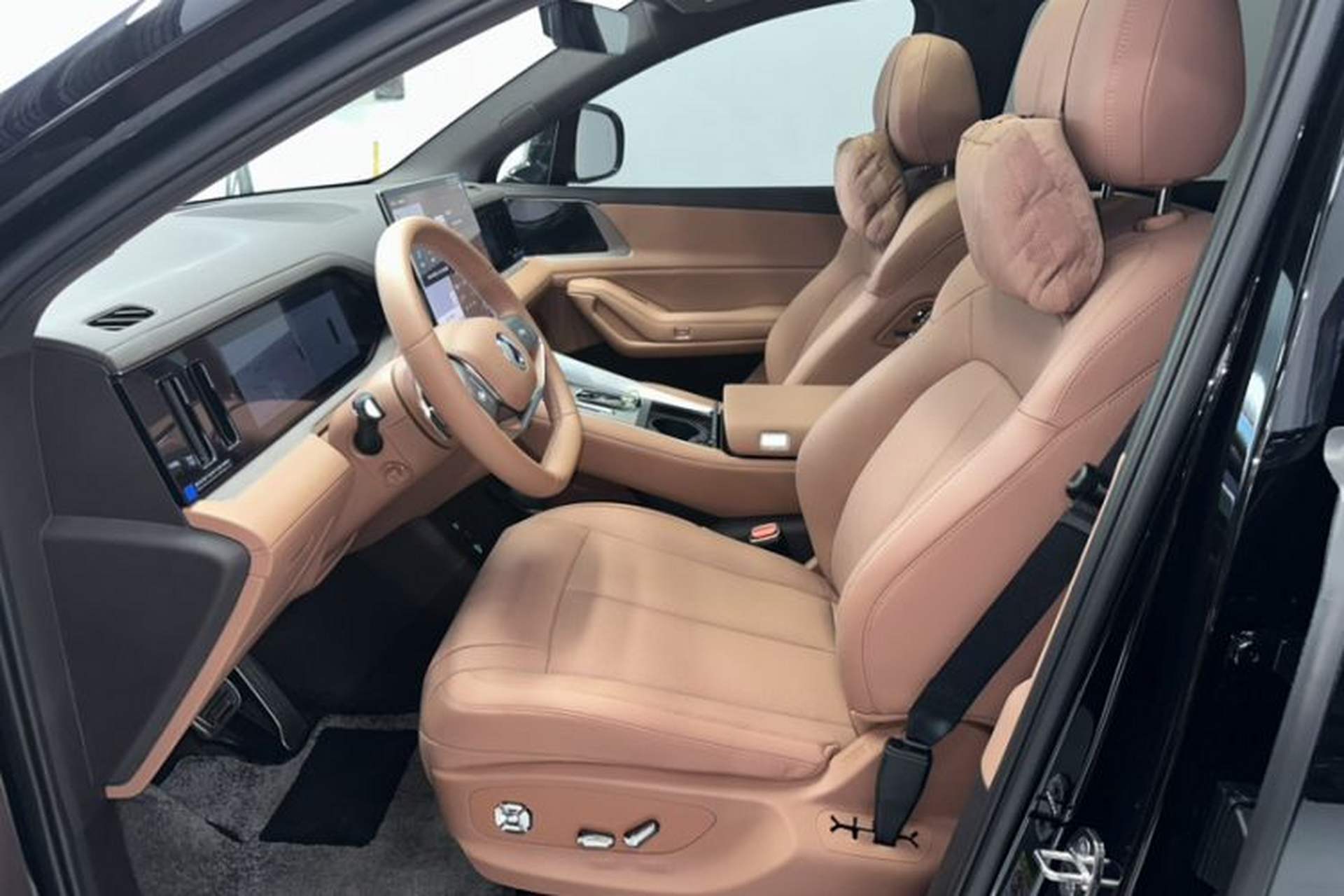Used Denza N8L 2025 Model Zunrong Model Interior 3