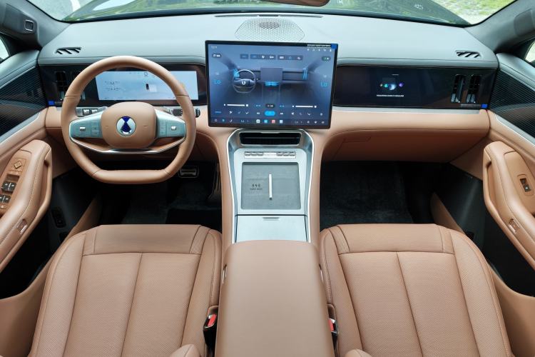 Used Denza N8L 2025 Model Zunrong Model Interior 3
