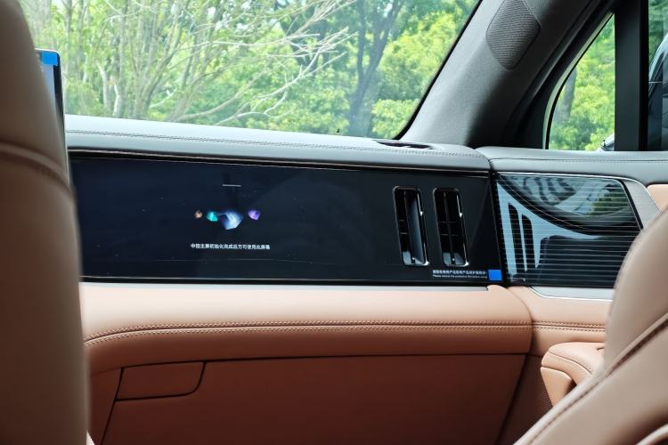 Used Denza N8L 2025 Model Zunrong Model Interior 6