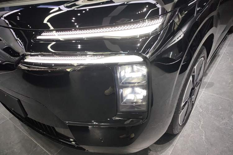 Used Denza N8L 2025 Model Flagship Model Left Front Headlight