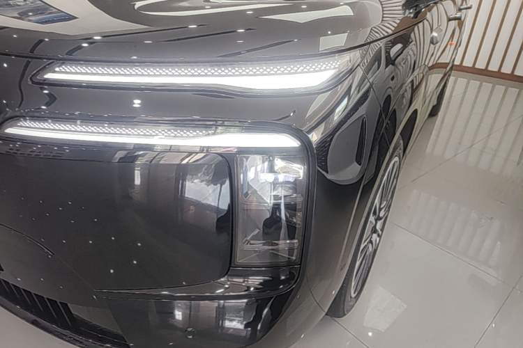 Used Denza N8L 2025 Model Flagship Model Left Front Headlight
