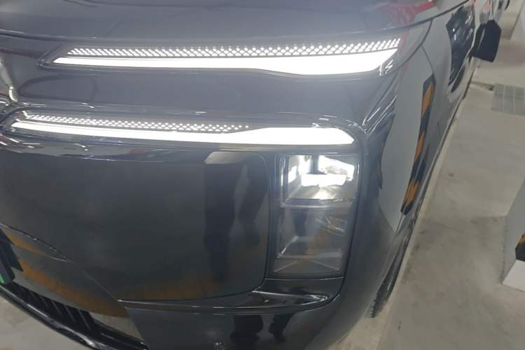 Used Denza N8L 2025 Model Flagship Model Left Front Headlight
