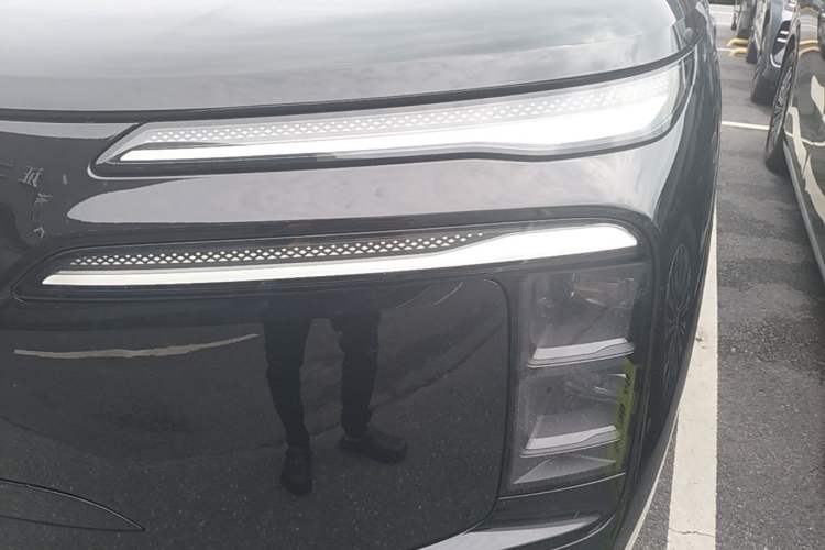 Used Denza N8L 2025 Model Flagship Model Left Front Headlight