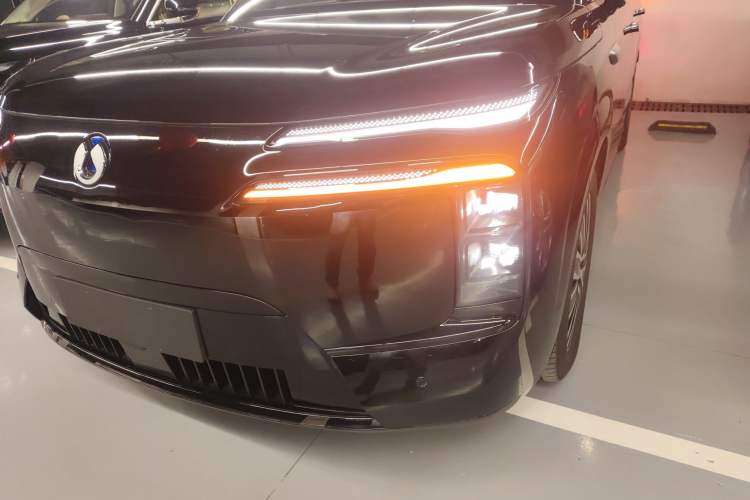 Used Denza N8L 2025 Model Zunrong Model Left Front Headlight