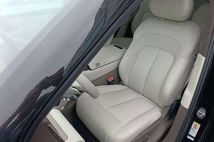 Used Denza N8L 2025 Model Flagship Model Left Front Seat