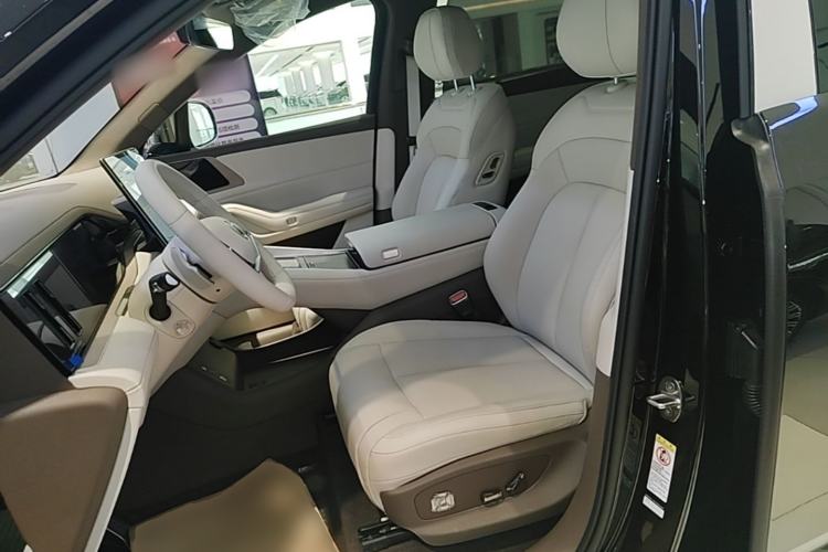 Used Denza N8L 2025 Model Zunrong Model Left Front Seat