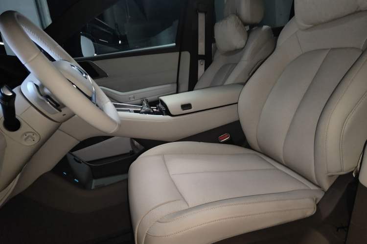 Used Denza N8L 2025 Model Flagship Model Left Front Seat