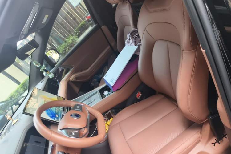 Used Denza N8L 2025 Model Flagship Model Left Front Seat