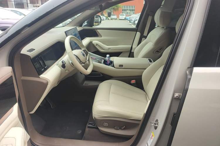 Used Denza N8L 2025 Model Flagship Model Left Front Seat
