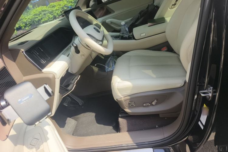 Used Denza N8L 2025 Model Flagship Model Left Front Seat