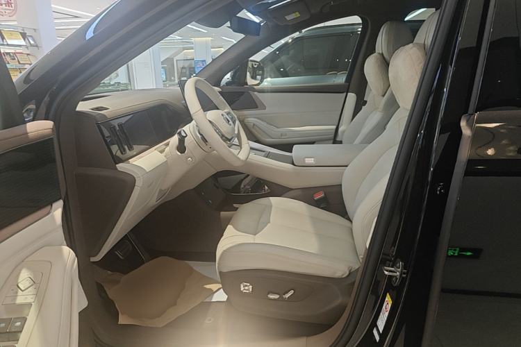Used Denza N8L 2025 Model Flagship Model Left Front Seat