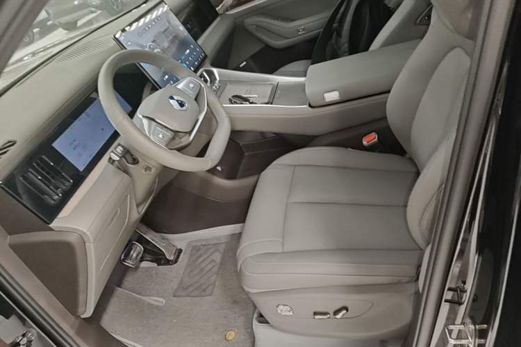 Used Denza N8L 2025 Model Zunrong Model Left Front Seat