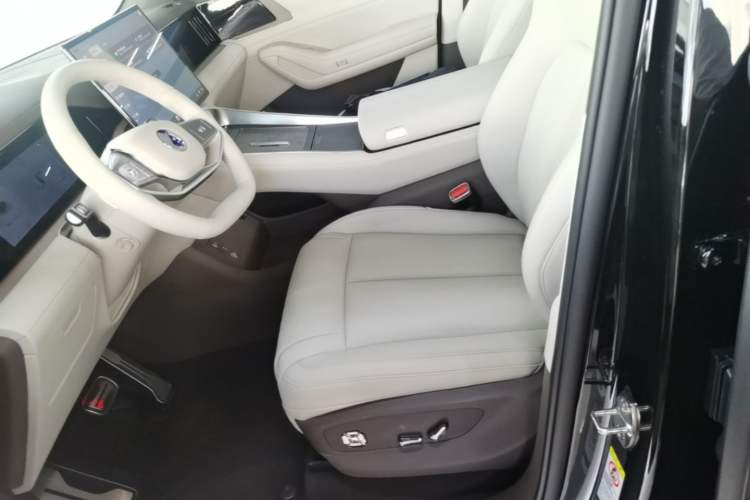 Used Denza N8L 2025 Model Flagship Model Left Front Seat