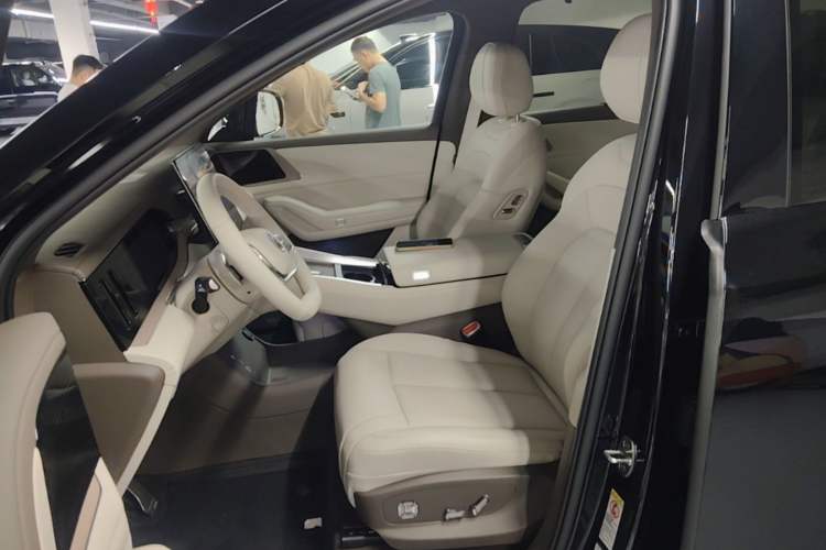 Used Denza N8L 2025 Model Flagship Model Left Front Seat