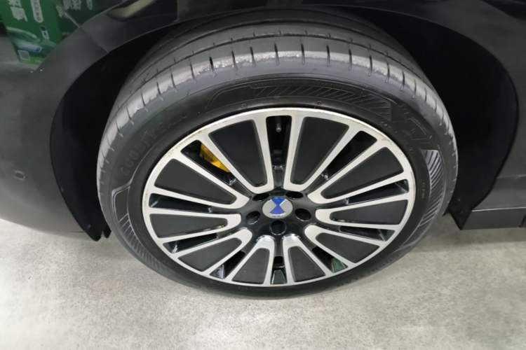 Used Denza N8L 2025 Model Flagship Model Left Front Wheel Hub