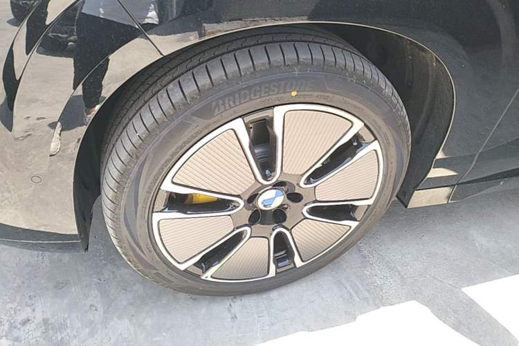 Used Denza N8L 2025 Model Flagship Model Left Front Wheel Hub