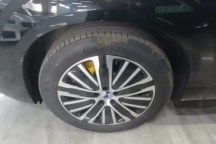 Used Denza N8L 2025 Model Zunrong Model Left Front Wheel Hub