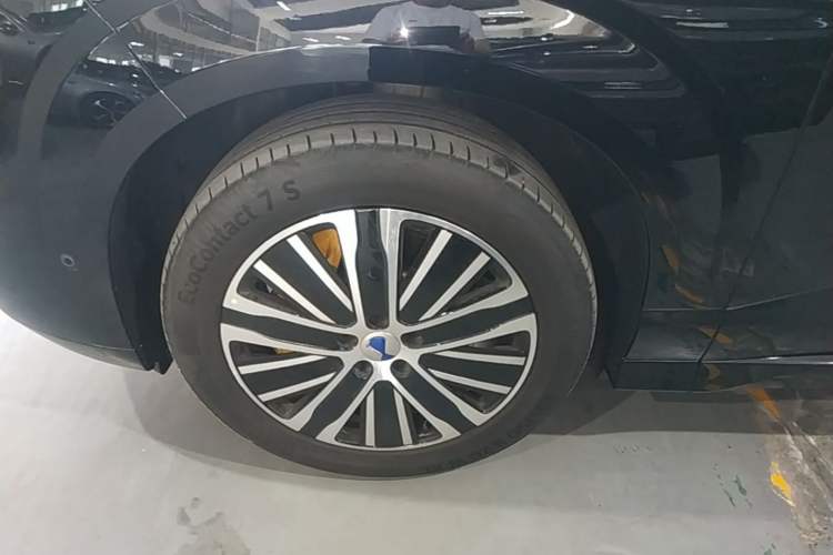 Used Denza N8L 2025 Model Zunrong Model Left Front Wheel Hub