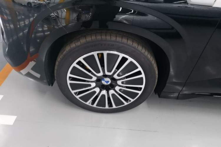 Used Denza N8L 2025 Model Flagship Model Left Front Wheel Hub