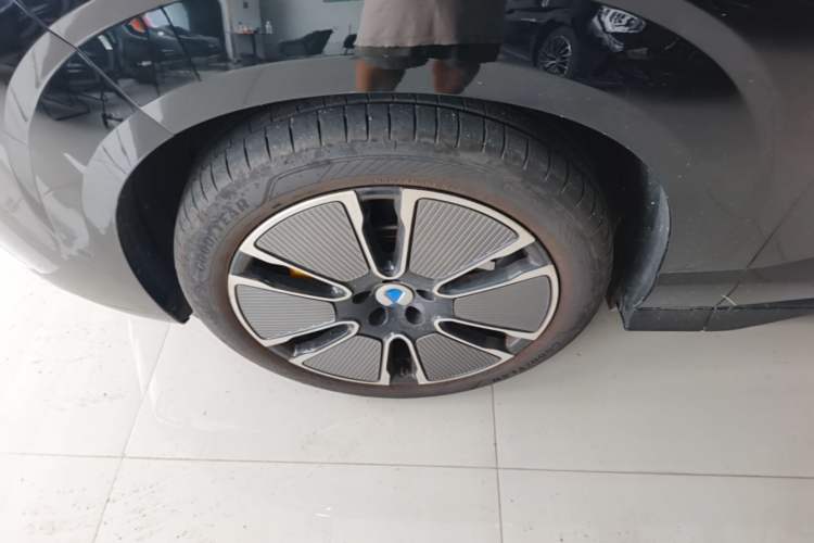 Used Denza N8L 2025 Model Flagship Model Left Front Wheel Hub