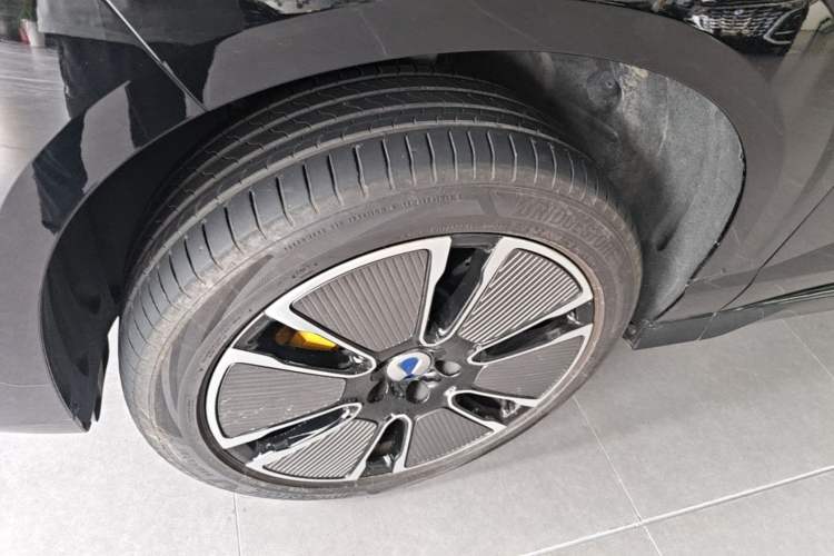 Used Denza N8L 2025 Model Flagship Model Left Front Wheel Hub