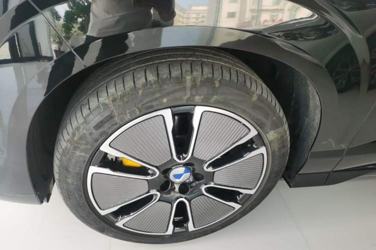 Used Denza N8L 2025 Model Flagship Model Left Front Wheel Hub