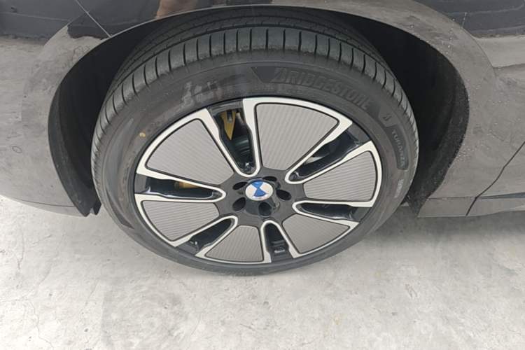 Used Denza N8L 2025 Model Flagship Model Left Front Wheel Hub