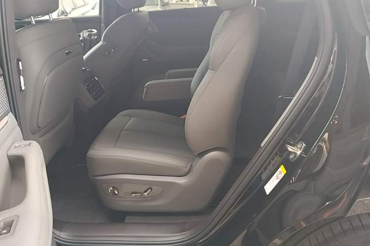 Used Denza N8L 2025 Model Flagship Model Left Rear Seat