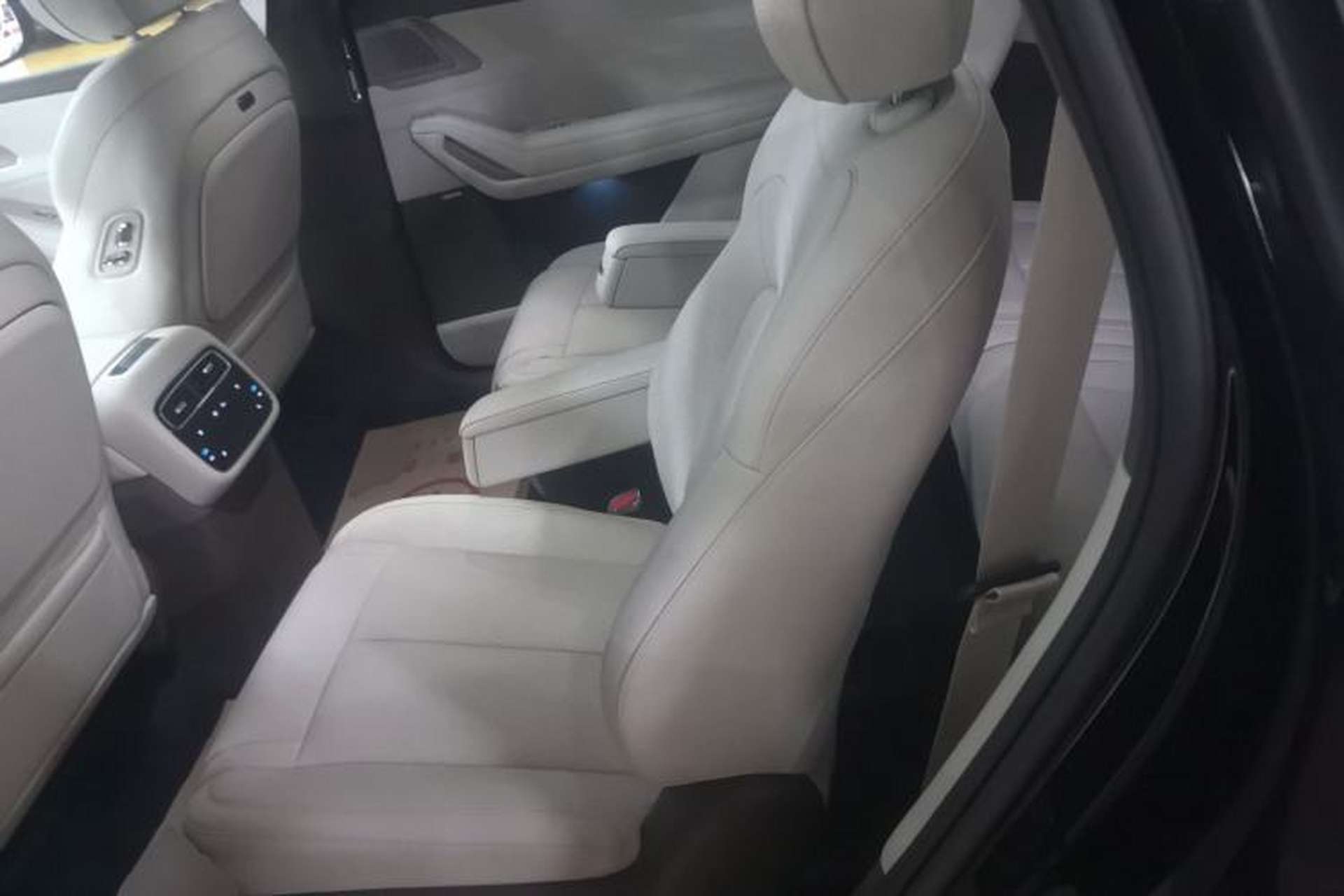 Used Denza N8L 2025 Model Zunrong Model Left Rear Seat
