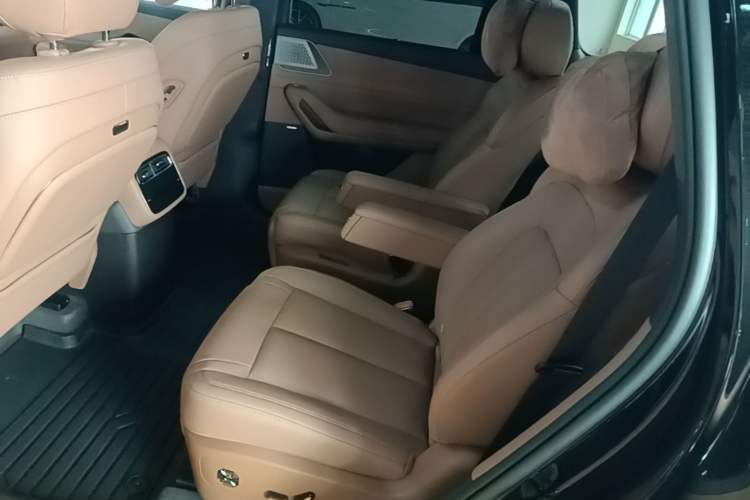 Used Denza N8L 2025 Model Flagship Model Left Rear Seat