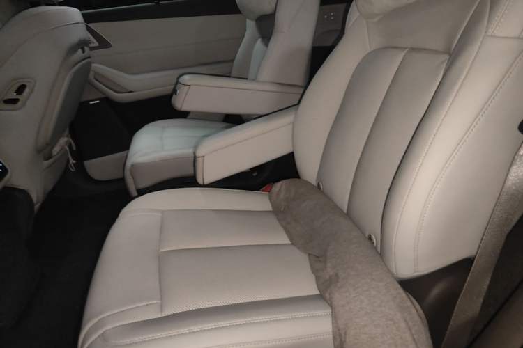 Used Denza N8L 2025 Model Flagship Model Left Rear Seat