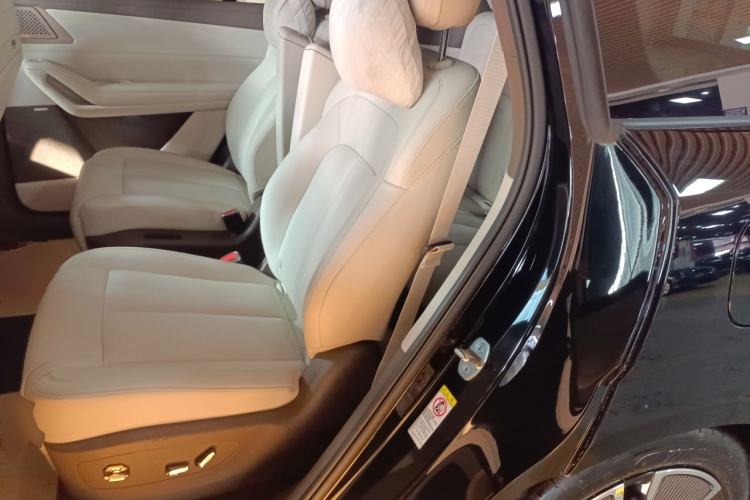Used Denza N8L 2025 Model Flagship Model Left Rear Seat