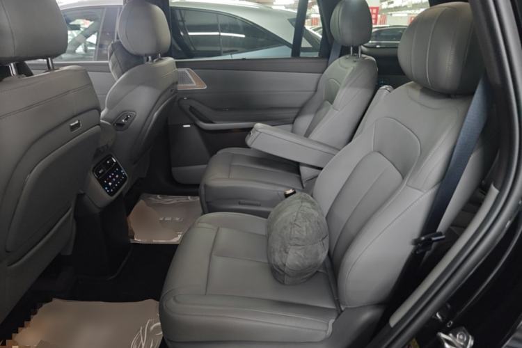 Used Denza N8L 2025 Model Flagship Model Left Rear Seat