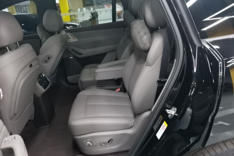 Used Denza N8L 2025 Model Flagship Model Left Rear Seat