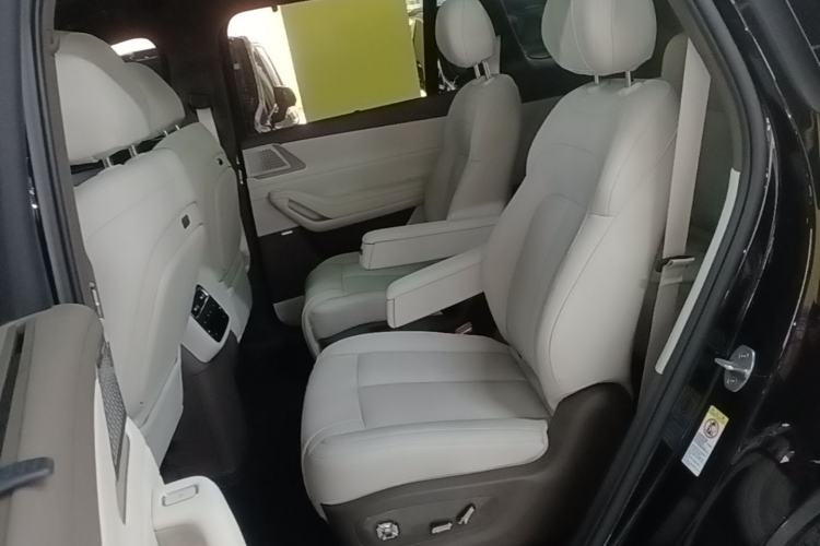 Used Denza N8L 2025 Model Flagship Model Left Rear Seat