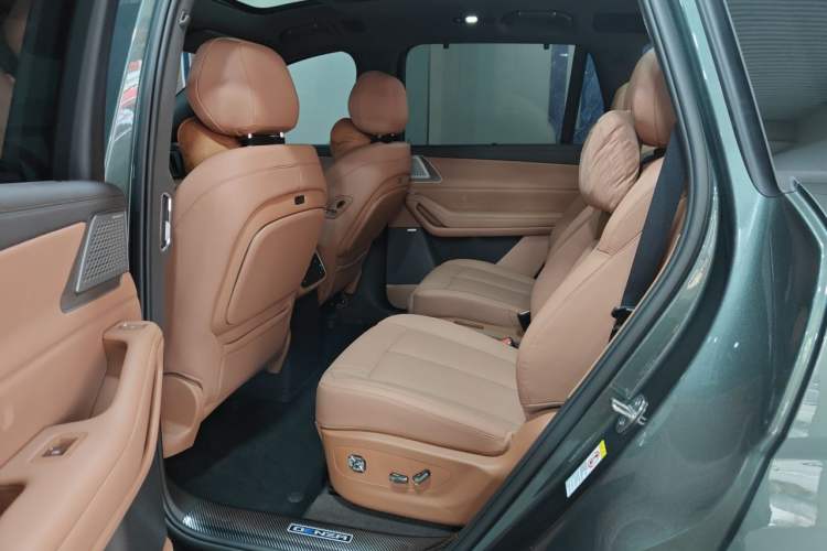 Used Denza N8L 2025 Model Flagship Model Left Rear Seat