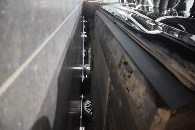 Used Denza N8L 2025 Model Flagship Model Left Side Sill