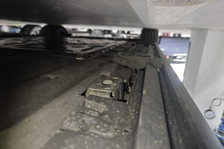 Used Denza N8L 2025 Model Flagship Model Left Side Sill