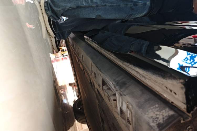Used Denza N8L 2025 Model Flagship Model Left Side Sill