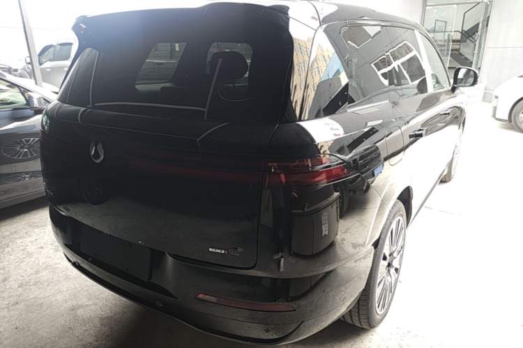 Used Denza N8L 2025 Model Flagship Model Rear Right 45 Deg