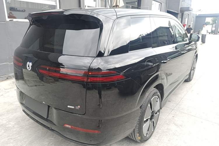 Used Denza N8L 2025 Model Flagship Model Rear Right 45 Deg